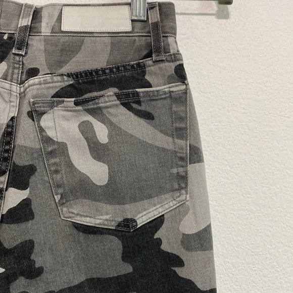 Re/Done Gray Camo High Rise Ankle Crop Button Fly Raw Hem Jeans Size 25 - Picture 9 of 13